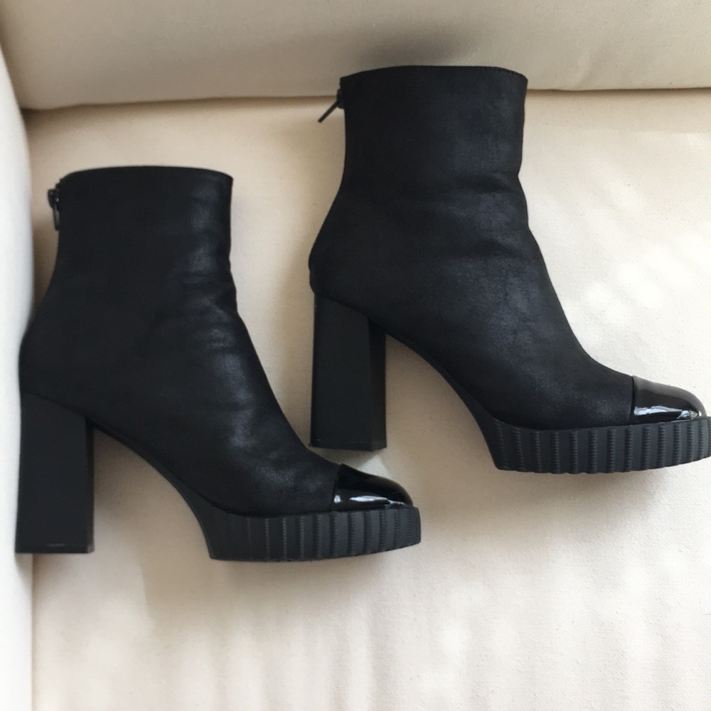 QUPID Black Boots ✨